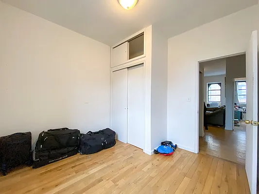 Rented by Compass | media 21