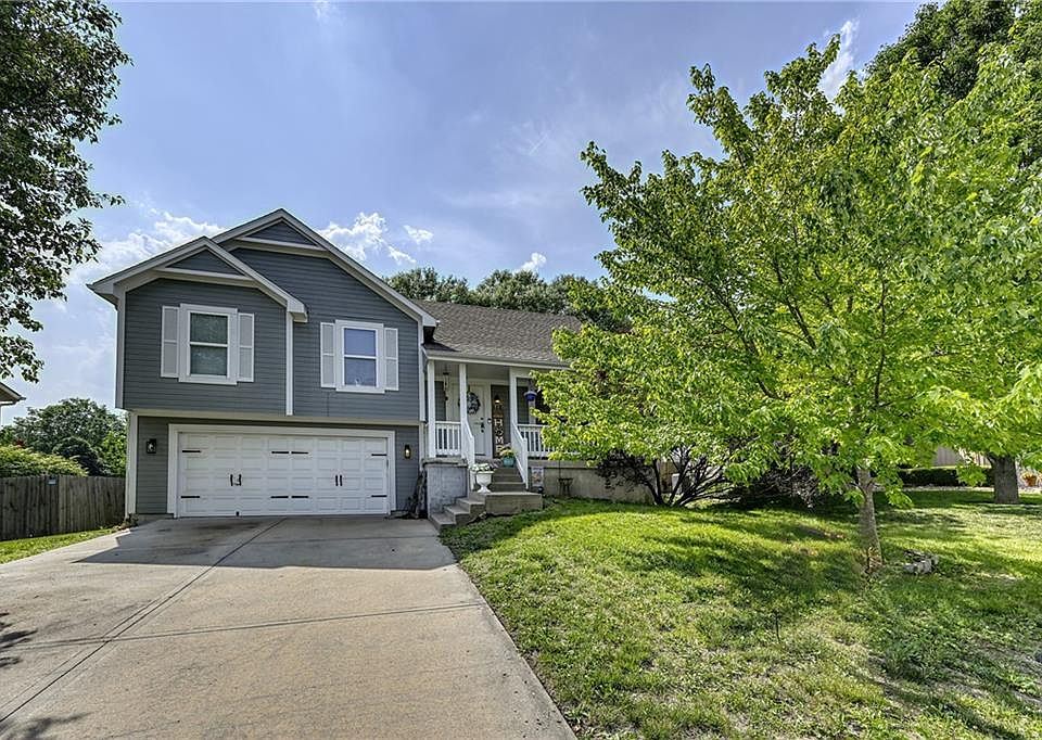 326 W Cottonwood Dr, Raymore, MO 64083 Zillow