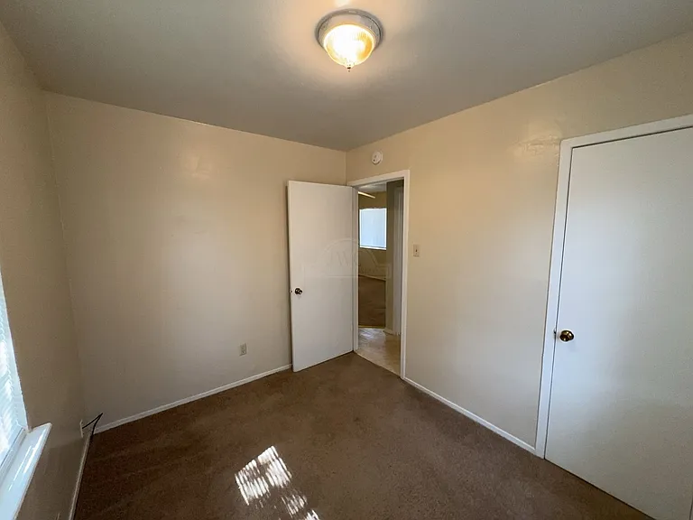 1406 Bundrant Dr — Photo 11