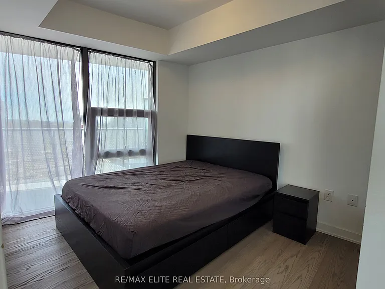 11 Wellesley St W #1911 — Photo 5