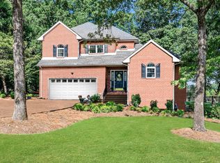 637 Old Pond Ln, Dickson, TN 37055