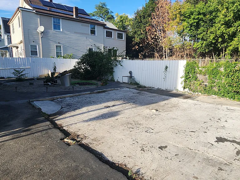 248 Pearl St #1 — Photo 21