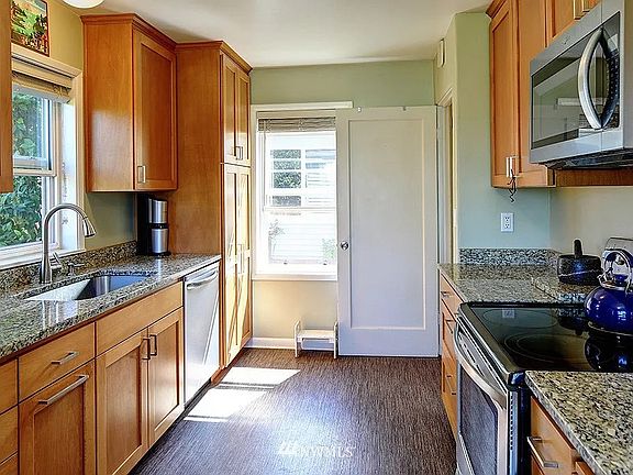 4th image of 4508 12th Ave S