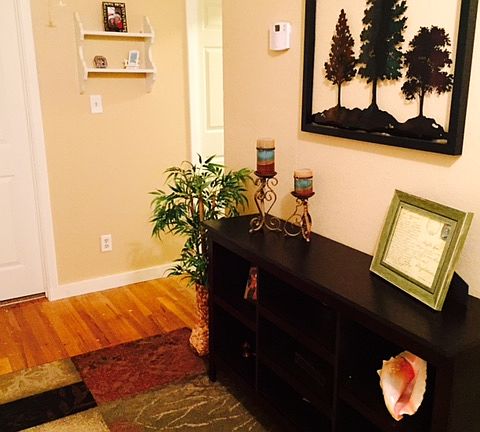 Entryway/front room