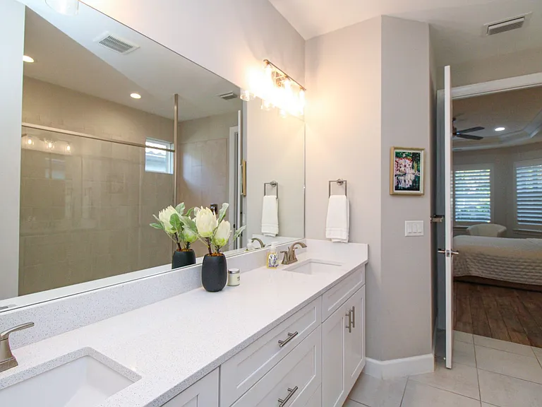 9423 Terresina Dr — Photo 46