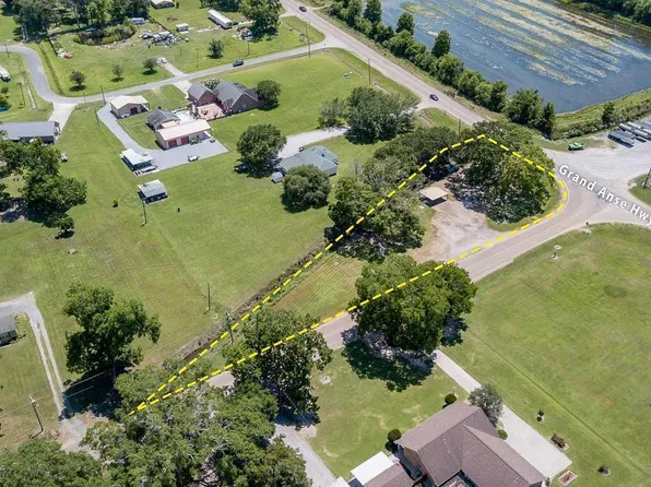 1943 Grand Anse Hwy, Breaux Bridge, LA 70517