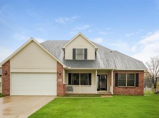 15001 Tiara Ave, Monroe, MI 48161