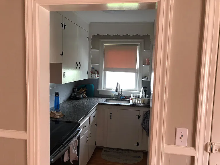 54 Monroe Ave #2 — Photo 8