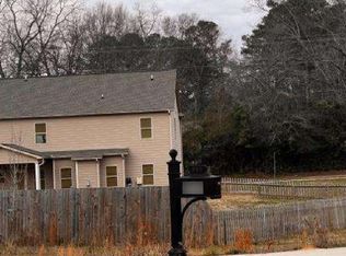 685 S Jeff Davis Dr, Fayetteville, GA 30215