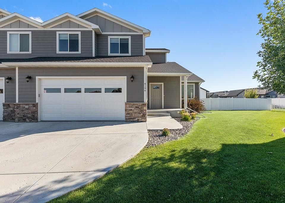 1st image of 4196 Bainbridge Cir