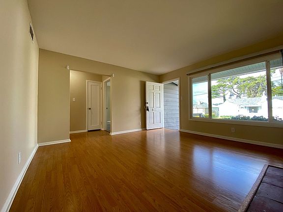 4th image of 252 Milagra Dr