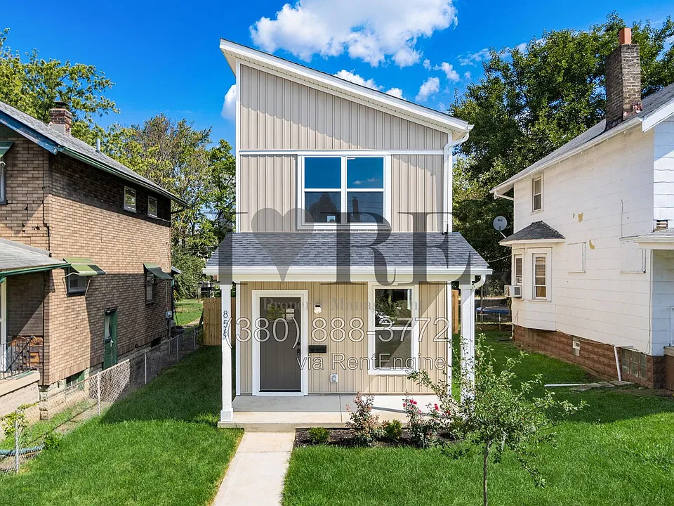 858 E Starr Ave