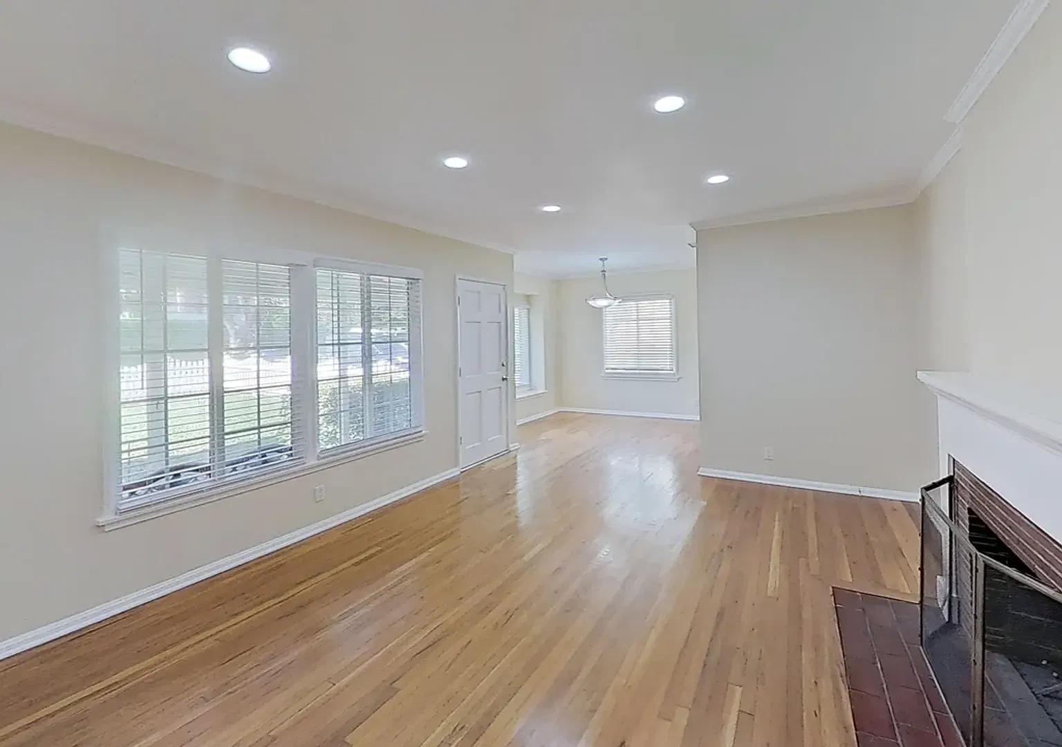 4/Bedroom Home for Lease In Sherman Oaks! — Photo 3