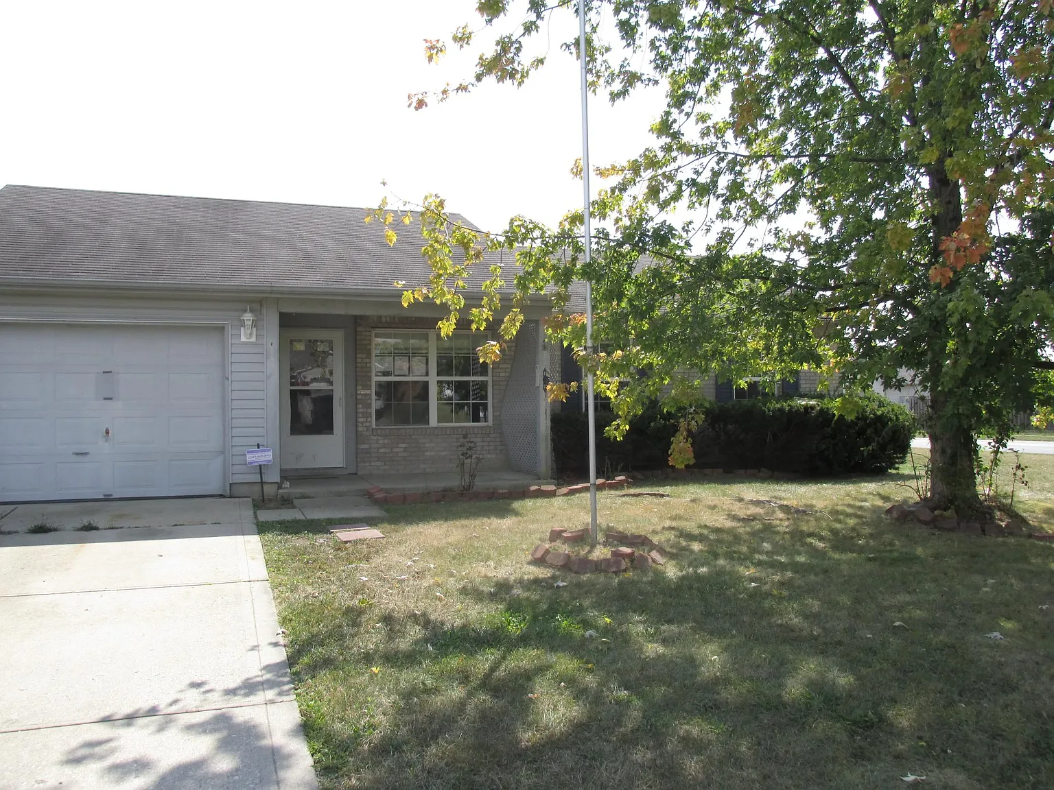 105 Azalea Dr photo 1