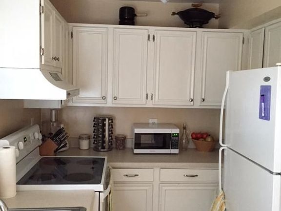 5th image of 136 S Virginia Ave #27