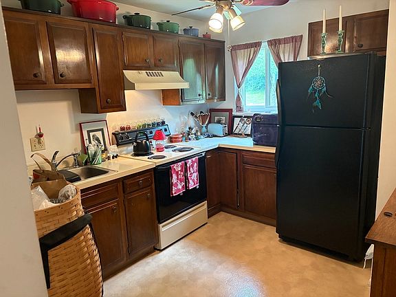 4th image of 170 E Hadley Rd APT 27