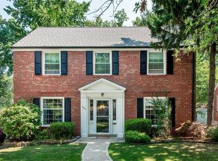 8447 Roanoke Dr, Saint Louis, MO 63121