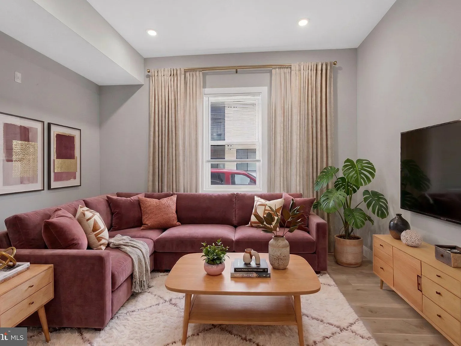 1 bed, 1.0 bath, $1,395 — Photo 1