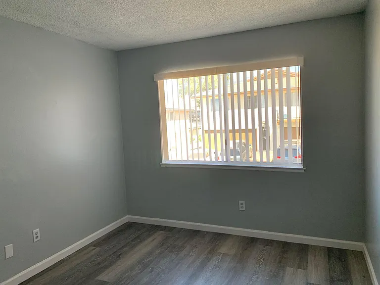 3500 Rainbow Ln — Photo 9