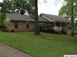1831 Pleasant Ridge Dr, Sylacauga, AL 35150
