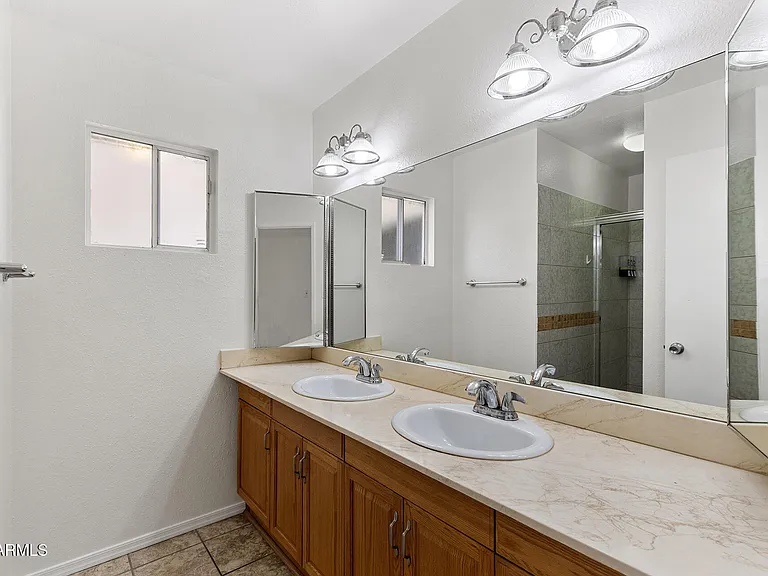 4503 W Bryce Ln — Photo 38