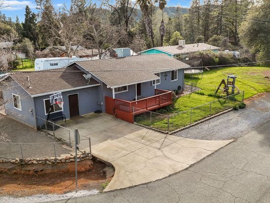 17741 Toyon Ave, Shasta Lake, CA 96019