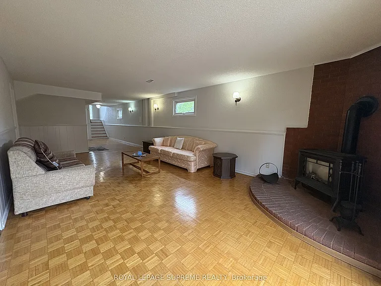 966 Lovingston Cres — Photo 27