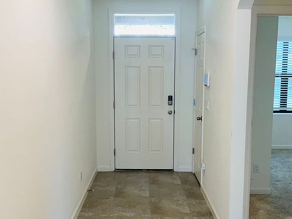 4th image of 6526 NW Oaklawn Way