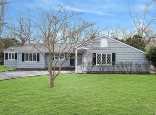 6 Gardenia Ave, Hampton Bays, NY 11946