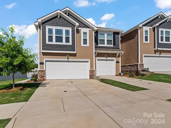 1230 Bigelow St, Charlotte, NC 28269