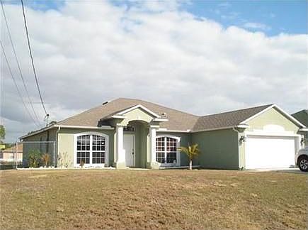 1st image of 981 SW Idol Ave