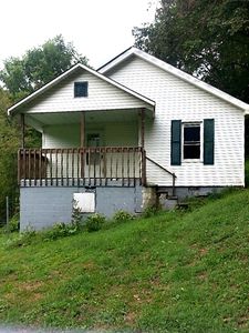 202 Pine Creek Rd, Swords Creek, VA, 24649
