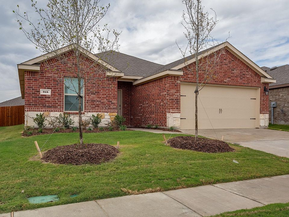 Gorgeous home with Austin stone detail work