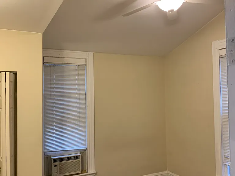 600 Evergreen St #1 — Photo 6