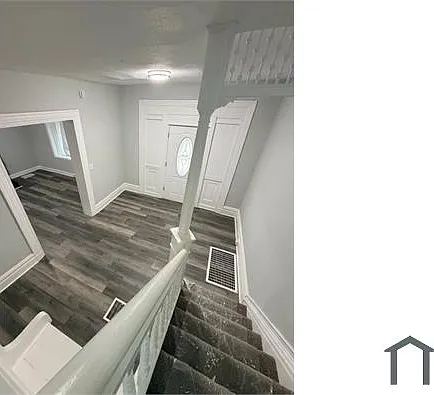 1052 Blackadore St — Photo 15