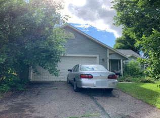 8775 Sequoia Rd, Woodbury, MN 55125