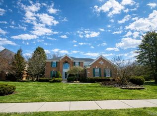 48318 Manhattan Cir, Canton, MI 48188