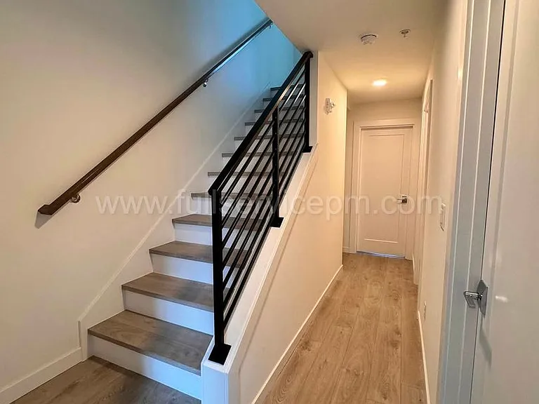 11208 Pinehurst Way NE — Photo 16