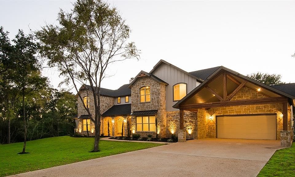 1st image of 7234 River Place Ct