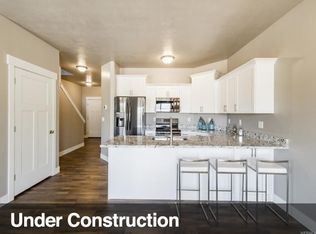822 N Glen Eagles Ct, Tooele, UT 84074