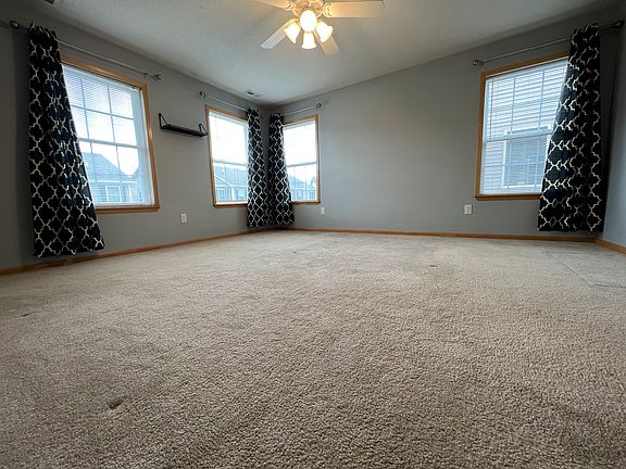 3rd image of 4536 NE McDougal Ln #1
