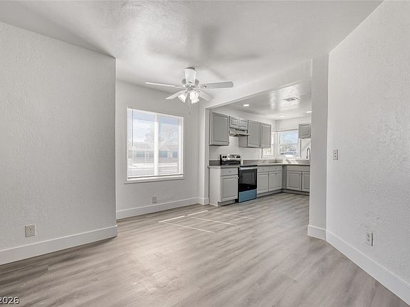 5th image of 1325 E Oakey Blvd