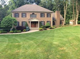 983 Valley Rd, Franklin Lakes, NJ 07417