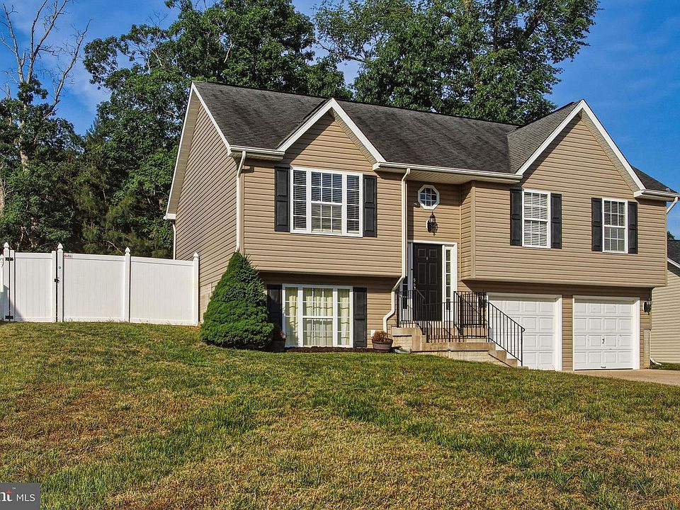 1st image of 46653 Robert Leon Dr