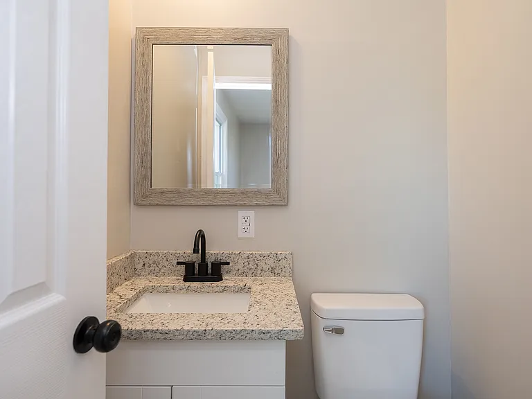 111 Lynn St — Photo 2
