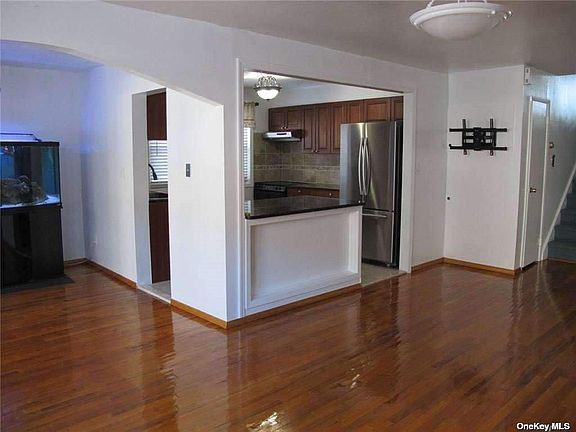 3rd image of 1566 Waters Edge Dr Floor 1