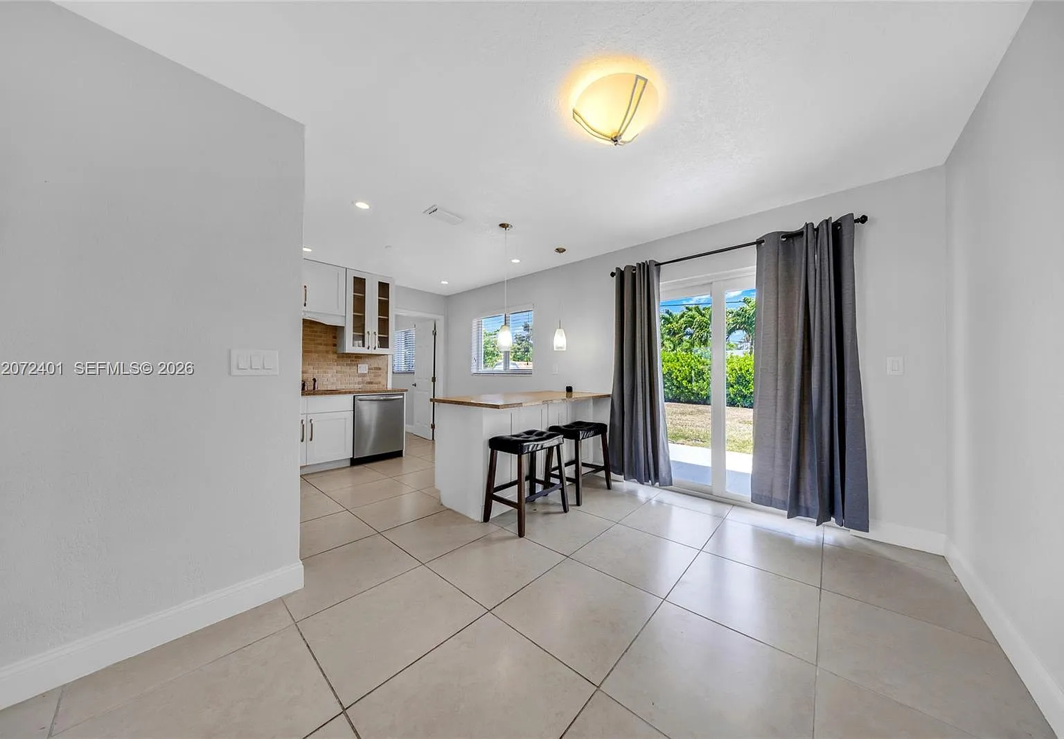 3 bed, 1292 sqft, $4,000 — Photo 3