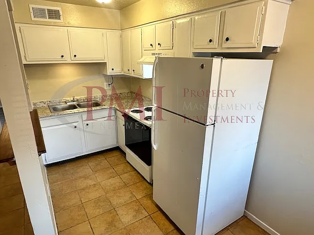 2238 Carreon Drive #7 — Photo 8