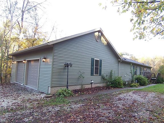 Large 30X30 oversized 2 car garage built in 2015.