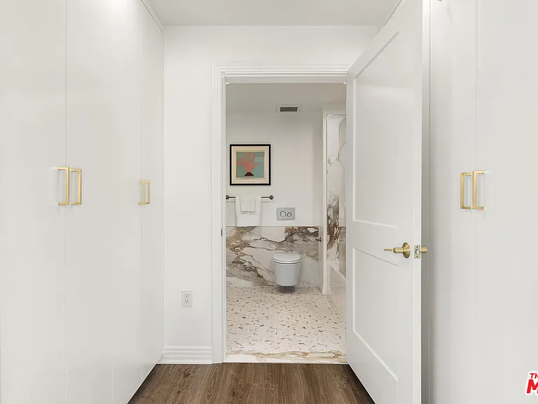 7428 Santa Monica Blvd #301 — Photo 15